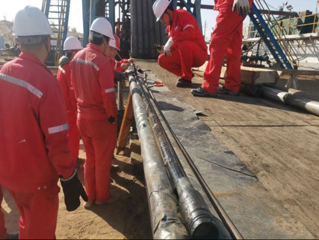 四川XKTY.COM大狗腿度大斜度井幼井眼密关取心技术创新纪录